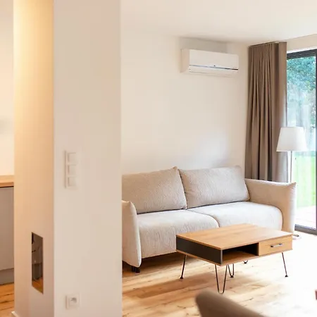 2 Bedroom Cozy In Czarnocin